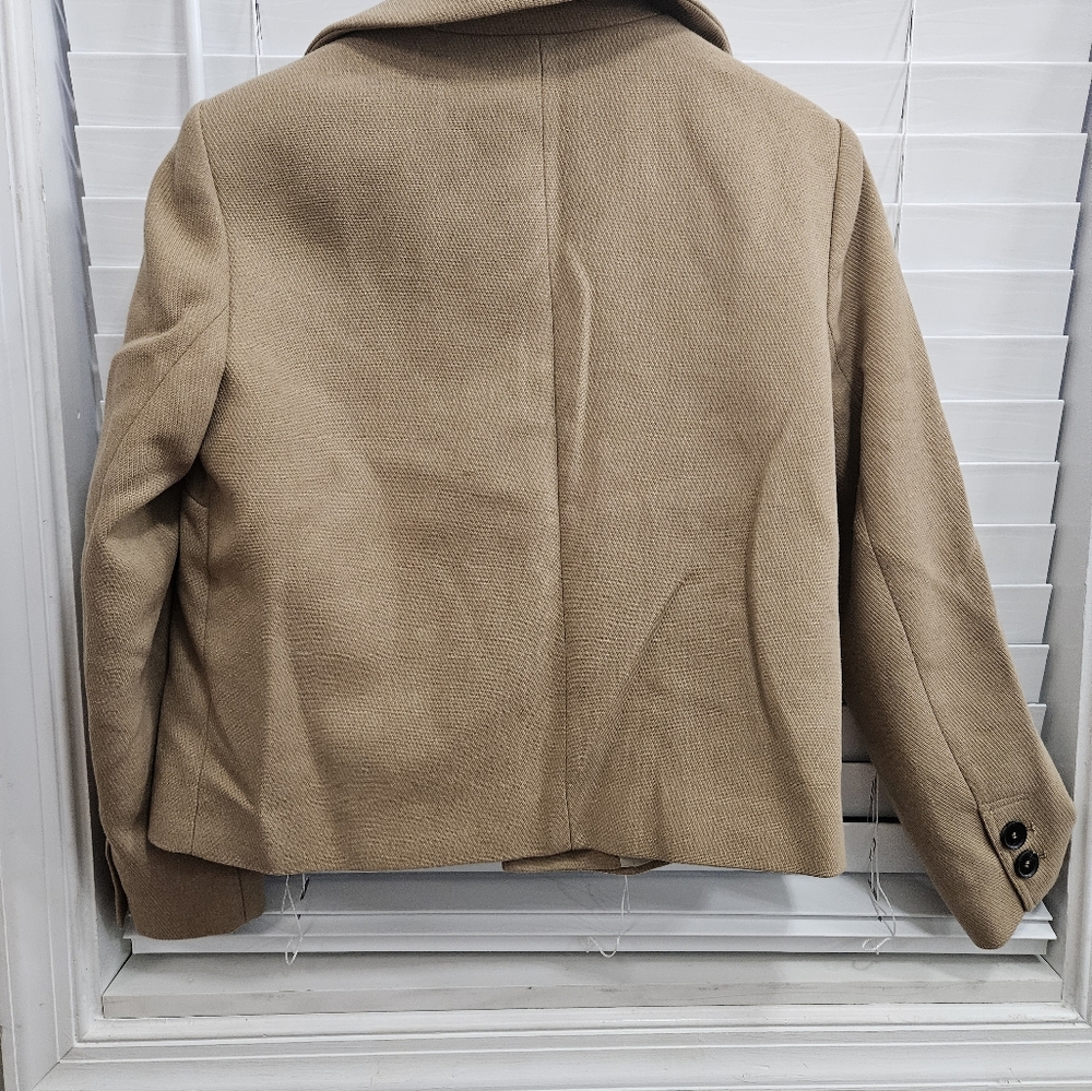 Zara - Picture 2 of 3
